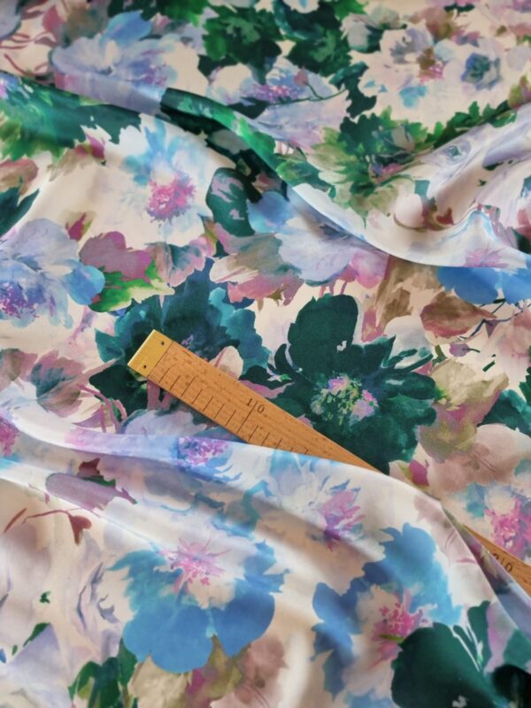 Tesatura crepe de Chine din matase naturala - design floral,  Albastru, Roz, Verde, Lila - imagine 6