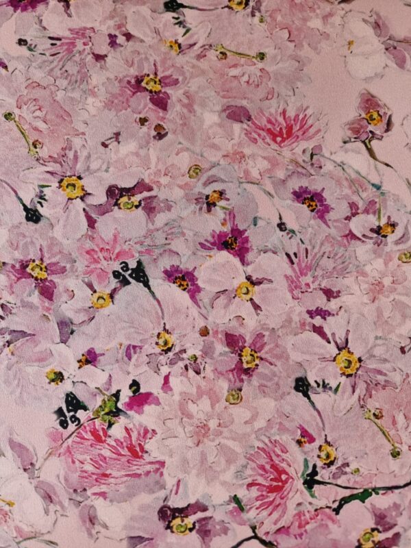 Tesatura crepe de Chine din matase naturala - design floral pictural, Cyclamen pe fond Roz fondant - imagine 7