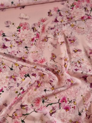 Tesatura crepe de Chine din matase naturala - design floral pictural, Cyclamen pe fond Roz fondant