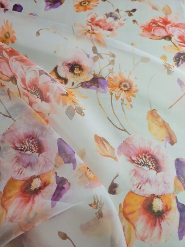 Tesatura Organza din matase naturala imprimată cu buchete de flori multicolore pe fond Ivoire - imagine 9