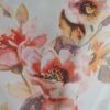 Tesatura Organza din matase naturala imprimată cu buchete de flori multicolore pe fond Ivoire - imagine 7
