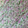 Tesatura Organza din matase naturala - design floral, Roz pe fond Ivoire - imagine 4