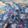 Voal Georgette din matase naturala - tip panou - design floral, Albastru / Alb - imagine 3