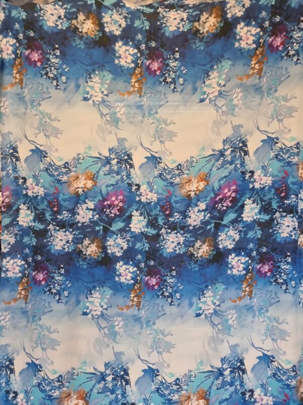 Voal Georgette din matase naturala - tip panou - design floral, Albastru / Alb - imagine 5