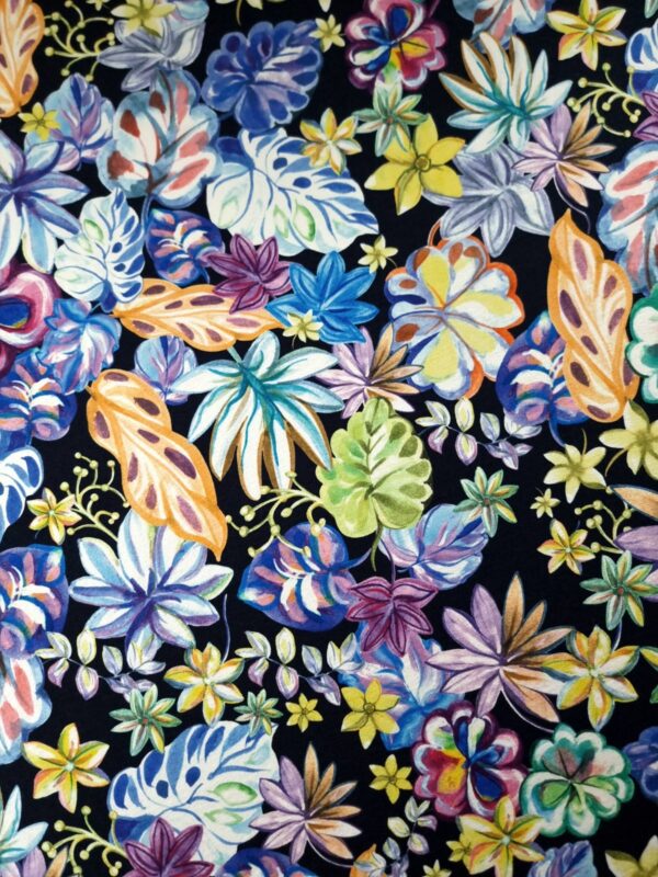 Tesatura jerse din viscoza cu imprimeu floral,  Multicolor pe fond Negru