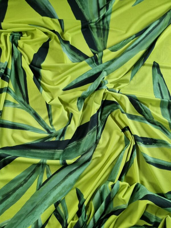 Tesatura jerse din viscoza cu imprimeu exotic , Frunze lungi nuanțe de Verde