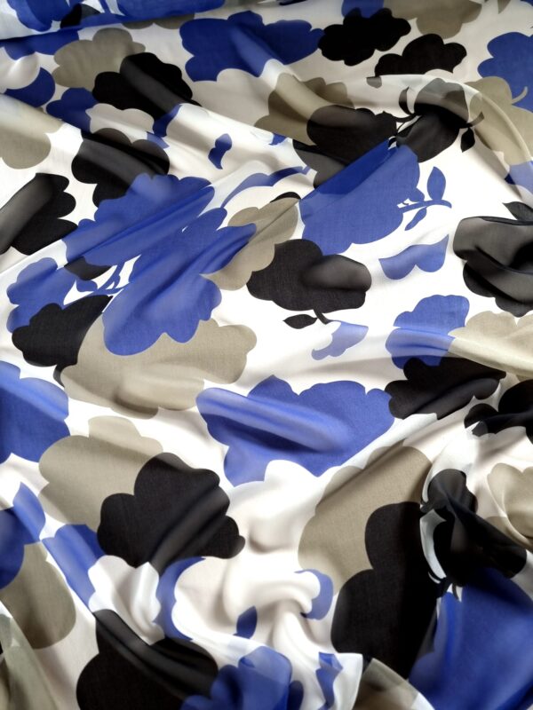 Voal georgette din Matase Naturala – design floral, Albastru / Alb / Negru / Gri