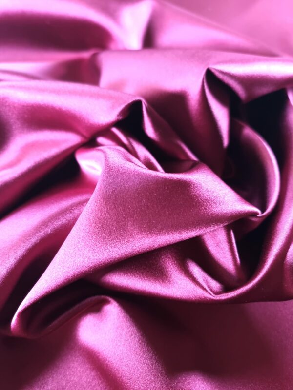 Tesatura tip tafta duchesse uni din matase naturala, Grena-Bordo
