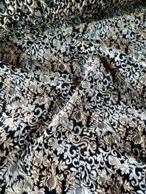 Tesatura Brocart - design royal usor reliefat, Bej deschis pe fond Negru