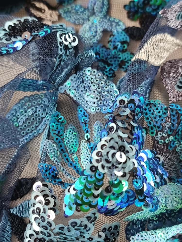 Broderie cu paiete pe suport de tulle Bleumarin usor elastica , brodata cu flori in nuanțe de albastru - imagine 2