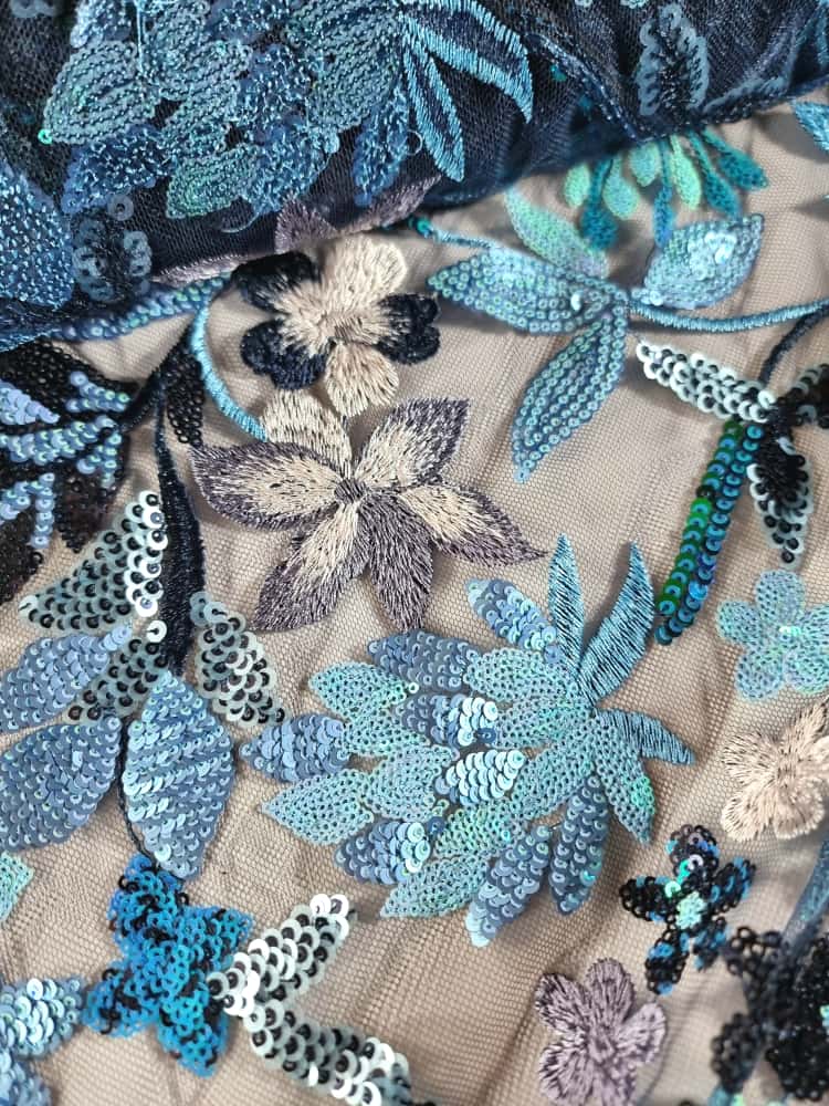 Broderie cu paiete pe suport de tulle Bleumarin usor elastica , brodata cu flori in nuanțe de albastru - imagine 9