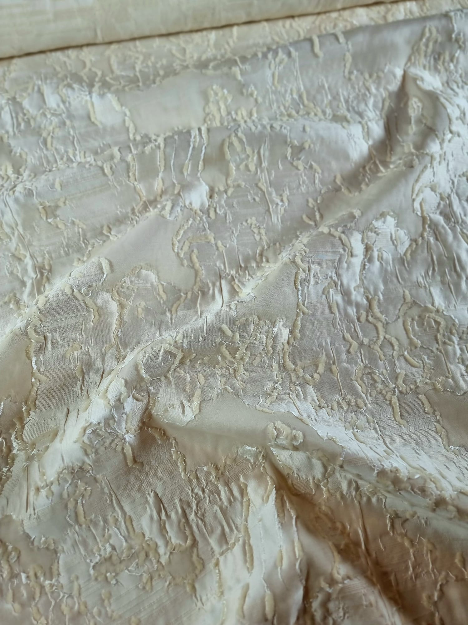 Tesatura Jacquard cu matase naturala - design abstract 3D, Ivoire
