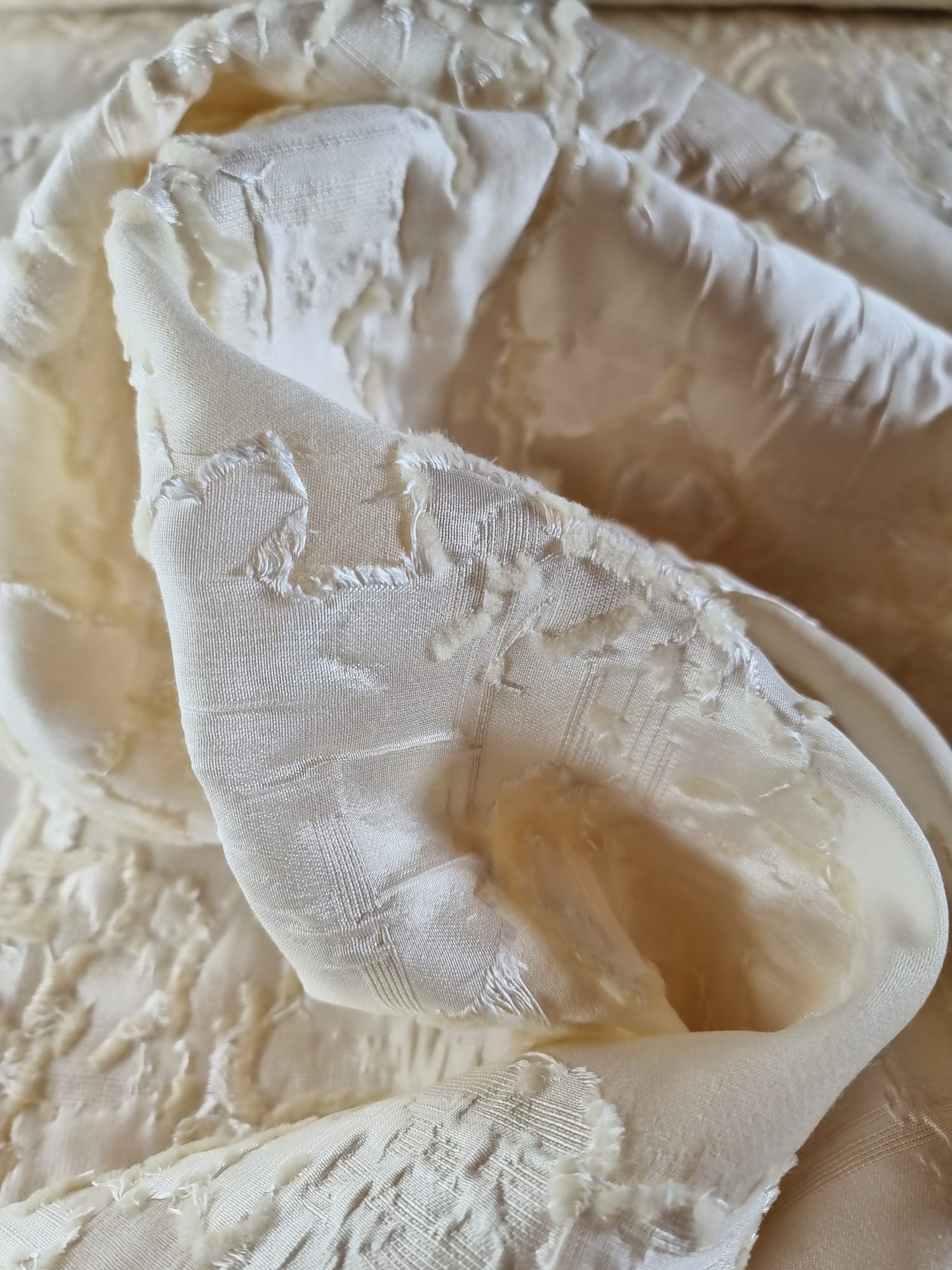 Tesatura Jacquard cu matase naturala - design abstract 3D, Ivoire - imagine 8