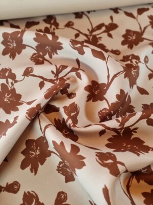 Stofa din mătase naturala cu lana - Imprimeu cu flori stilizate Maro-roșcat pe fond Bej - "Cafea cu lapte"