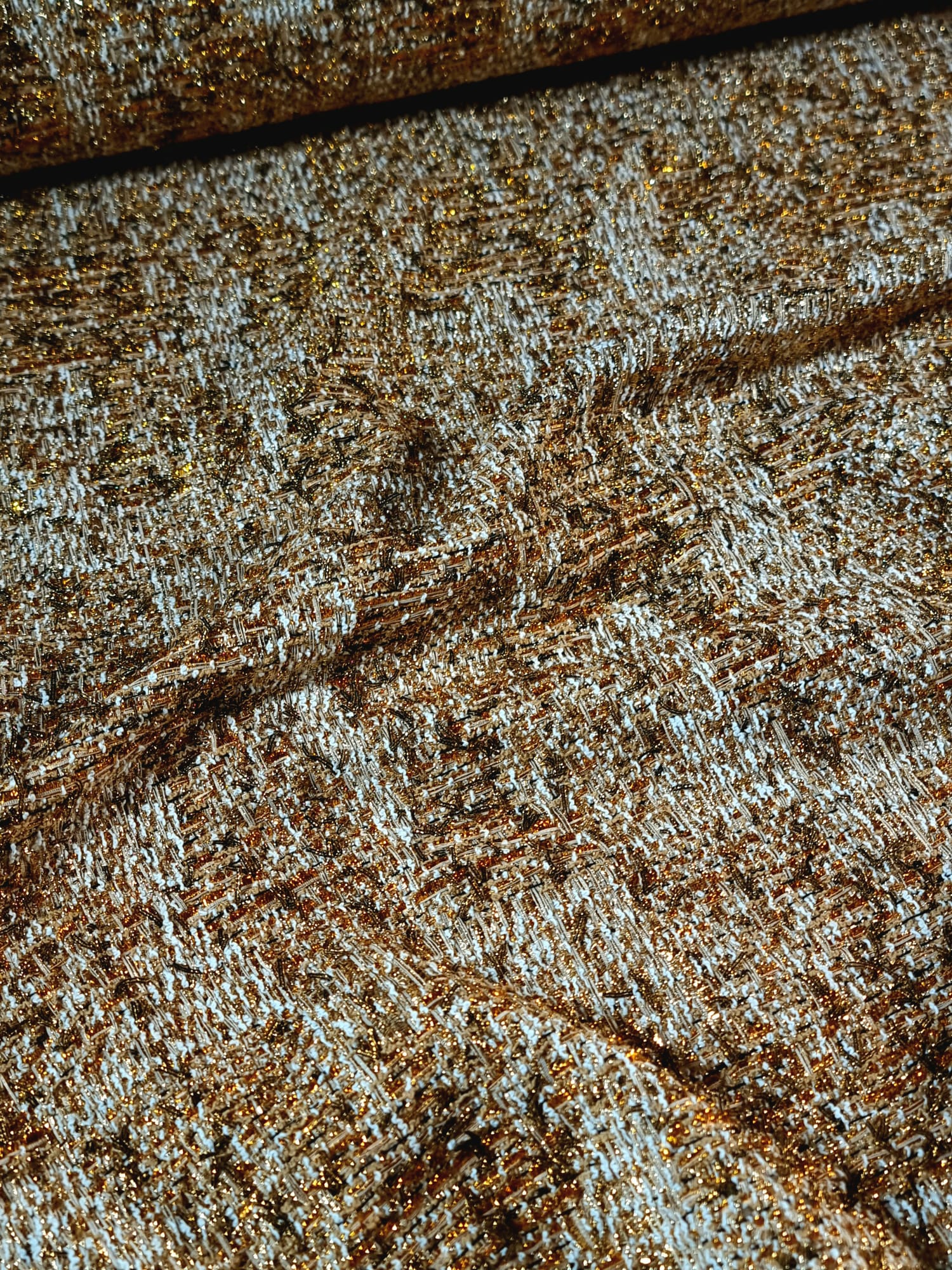 Stofă mixta - design fantezie cu fir metalizat inserat, Crem / Auriu - imagine 2