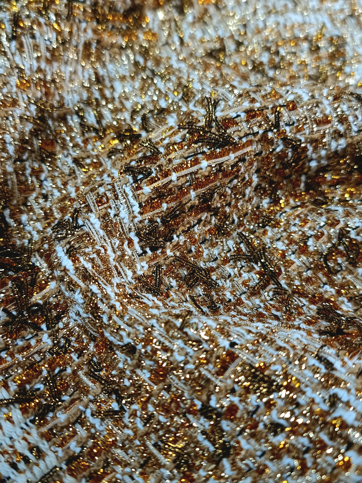 Stofă mixta - design fantezie cu fir metalizat inserat, Crem / Auriu - imagine 6