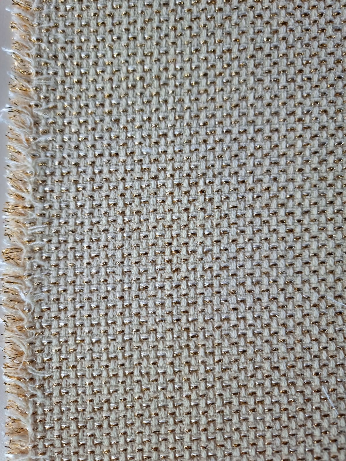 Stofa structurata cu insertii de fir lurex - design fantezie - Bej deschis, Auriu - imagine 2