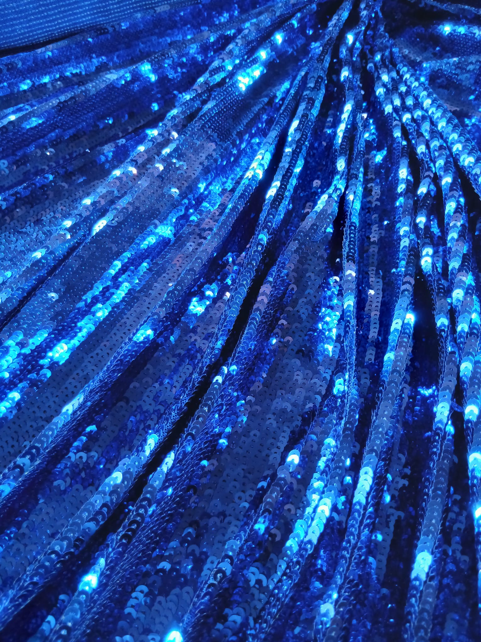 Tesatura brodata cu paiete pe toată suprafața, pe suport de Tulcea, albastru-metalic - imagine 2