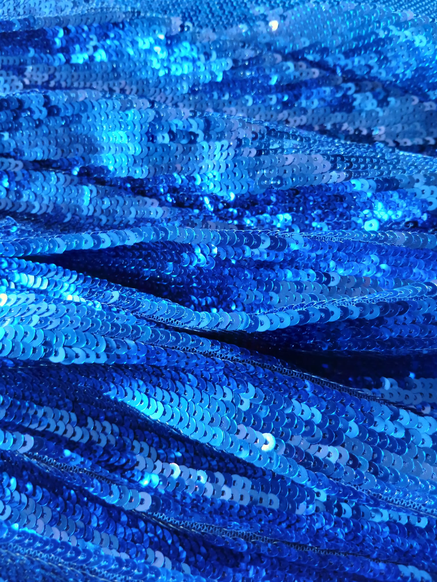 Tesatura brodata cu paiete pe toată suprafața, pe suport de Tulcea, albastru-metalic - imagine 3