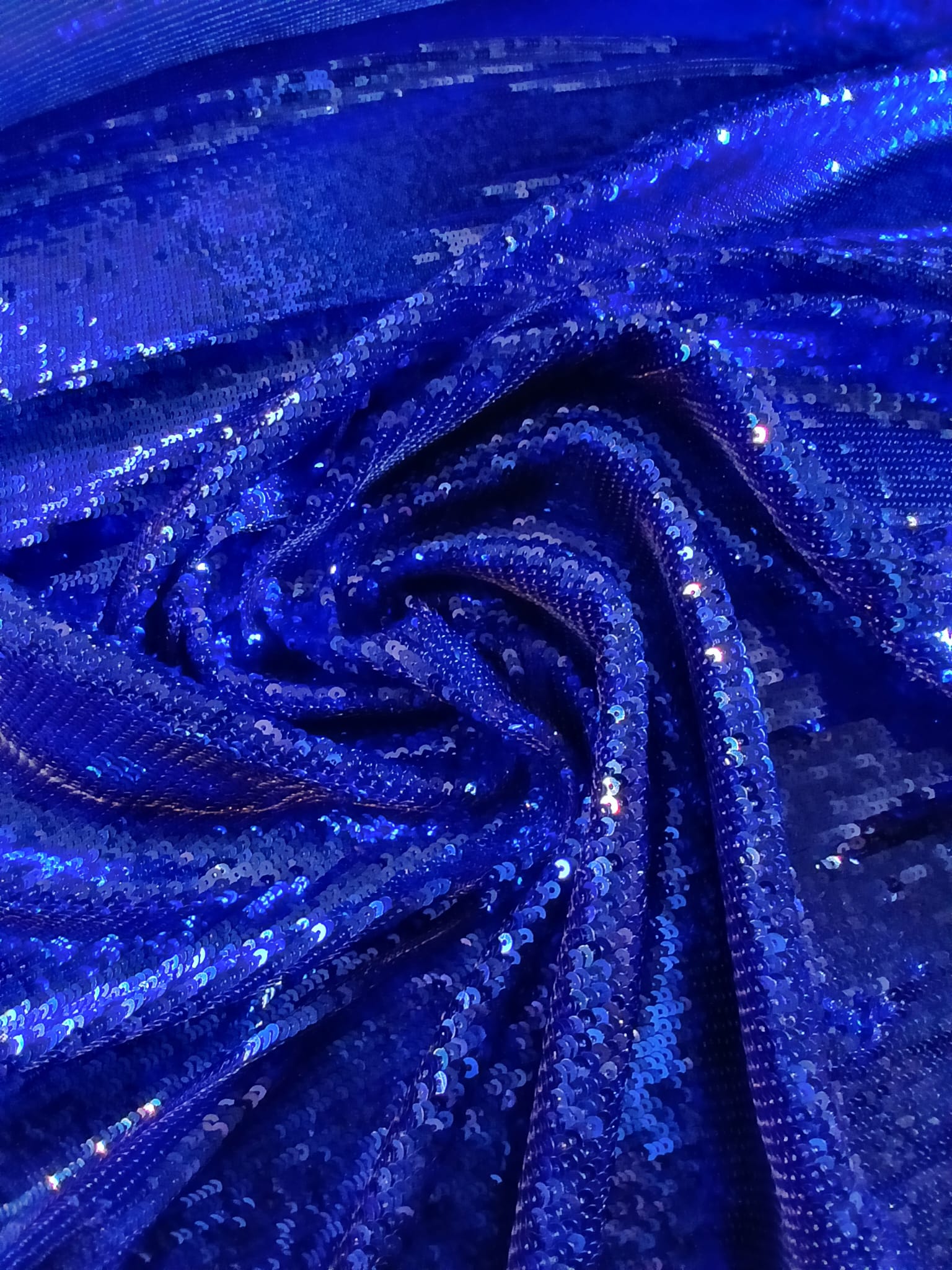 Tesatura brodata cu paiete pe toată suprafața, pe suport de Tulcea, albastru-metalic - imagine 7