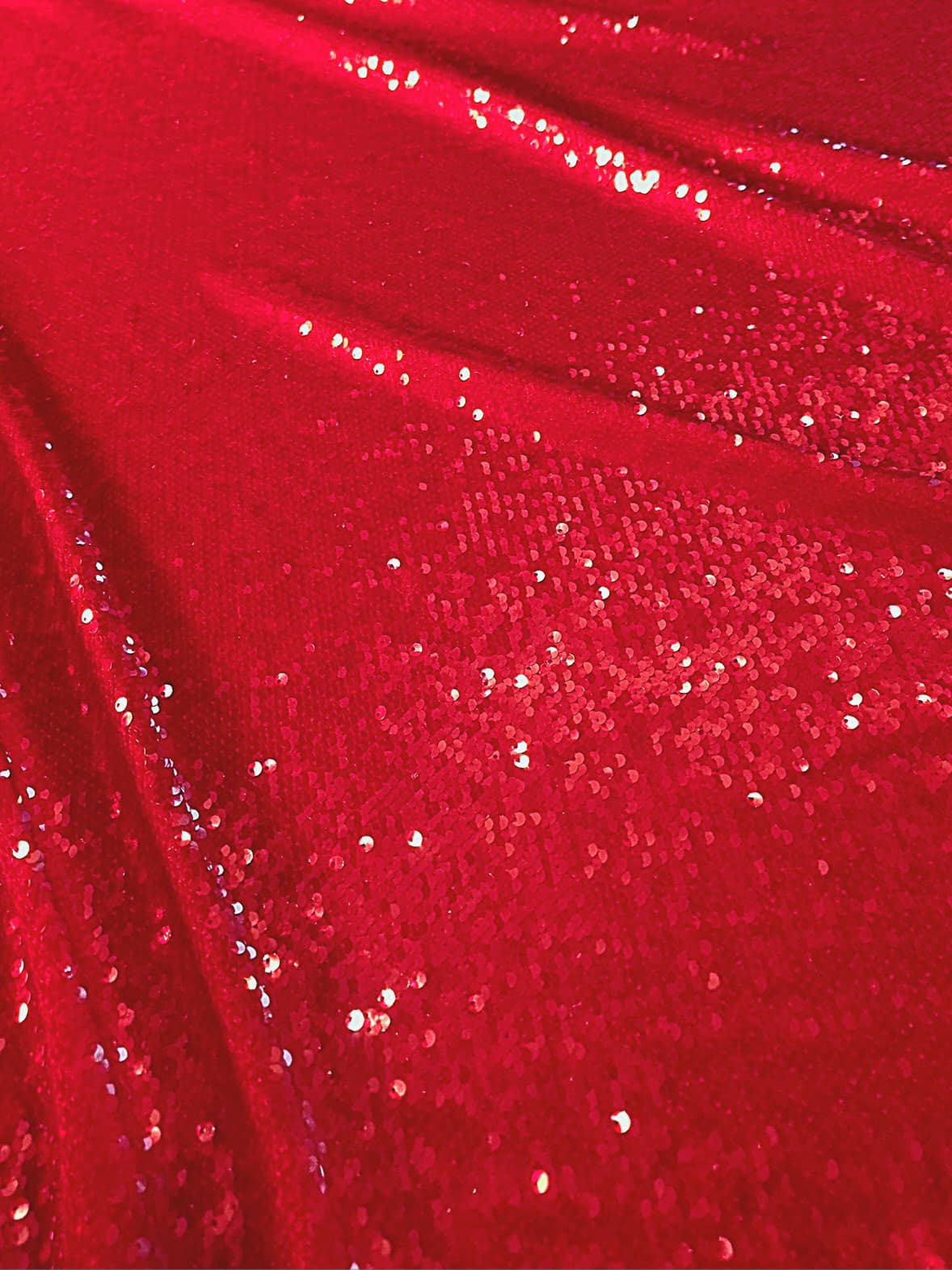 Broderie cu paiete translucide, roșii, aplicate pe toata suprafata pe suport de tulle elastic, Glossy Red - imagine 2