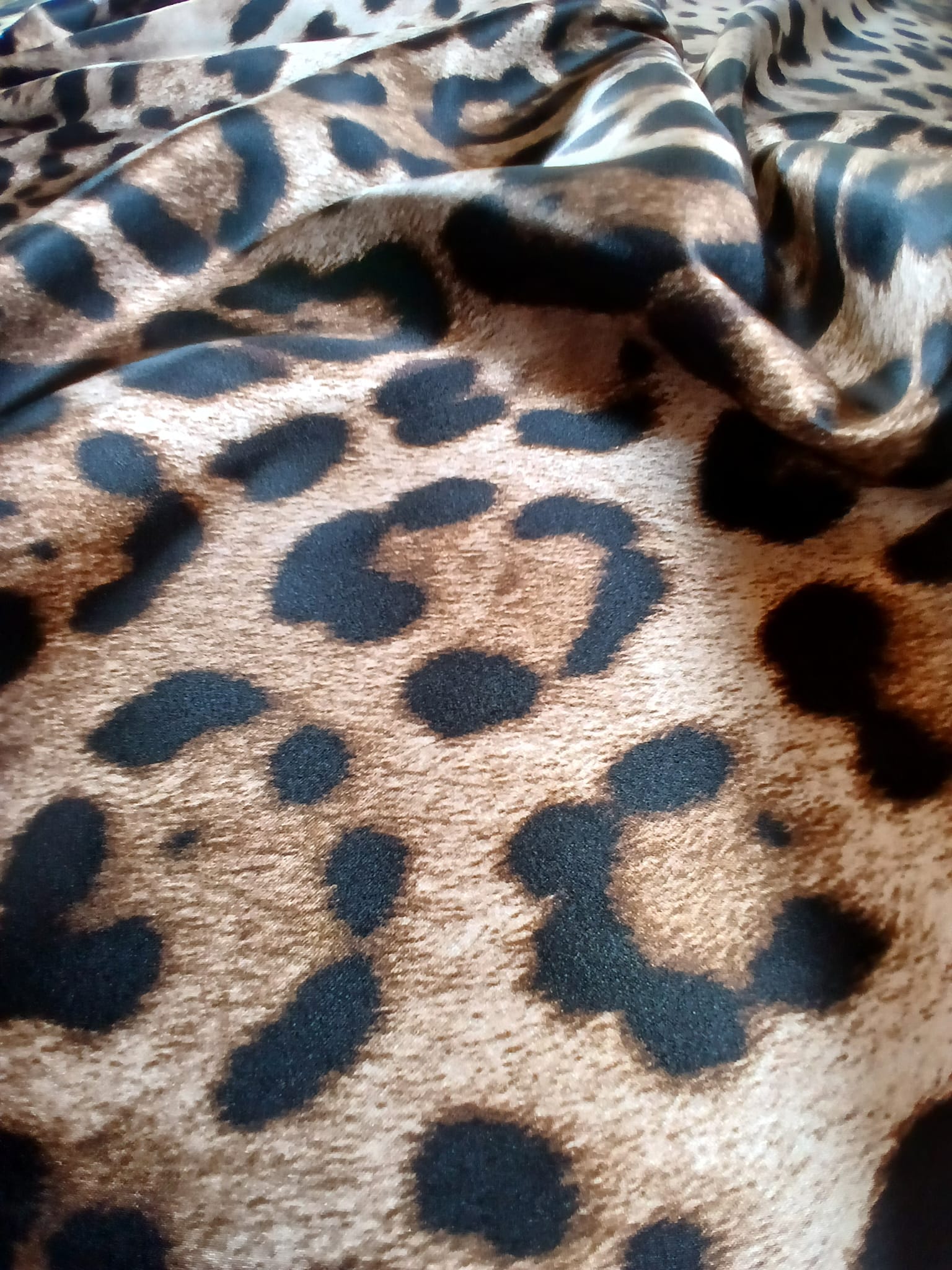 Tesatura din matase naturala - design animal print, Maro/Crem