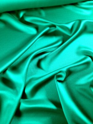 Țesătură uni naturala  - dublu crepe cu față dublă mată - satinată, Verde