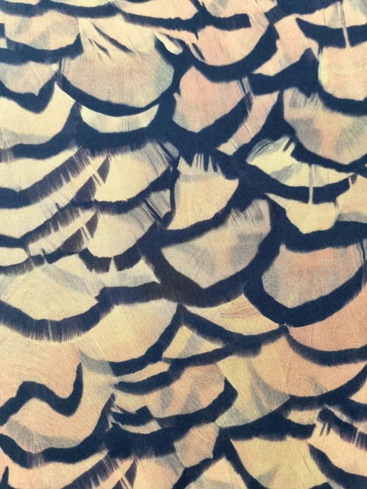 Matase naturala crepe de chine - Imprimeu cu pene Galben - mustar si Negru - imagine 6