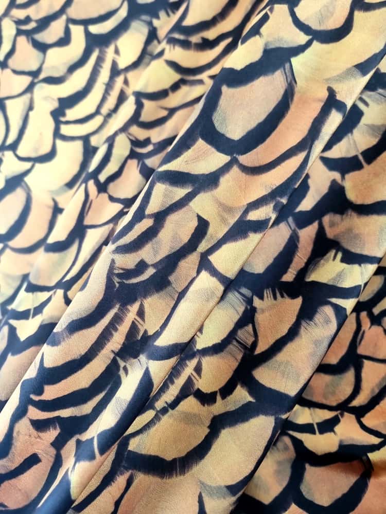 Matase naturala crepe de chine - Imprimeu cu pene Galben - mustar si Negru - imagine 7