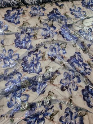 Tesatura brodata cu paiete si margele pe suport de tulle elastic - floral, Albastru-indigo / Bleumarin