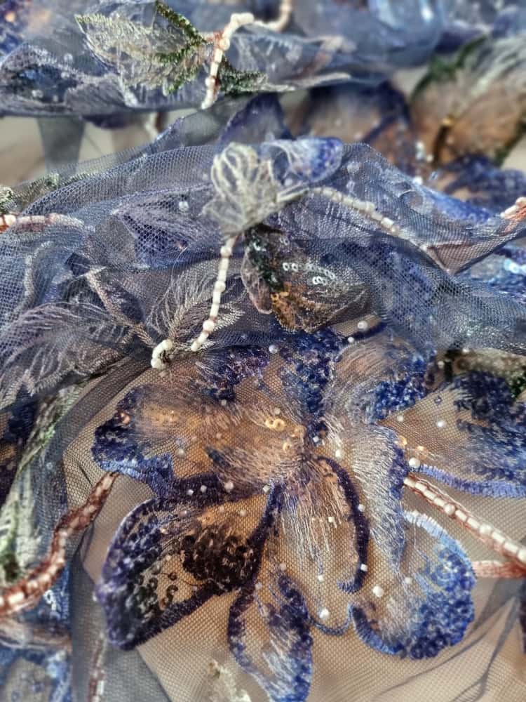 Tesatura brodata cu paiete si margele pe suport de tulle elastic - floral, Albastru-indigo / Bleumarin - imagine 4