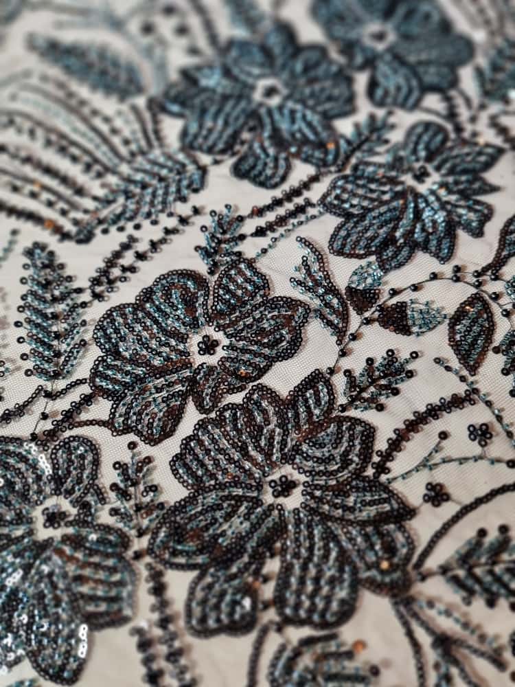 Tesatura brodata cu aplicații de paiete si mărgele mici pe suport de tulle elastic, Negru / Bleumarin - imagine 8