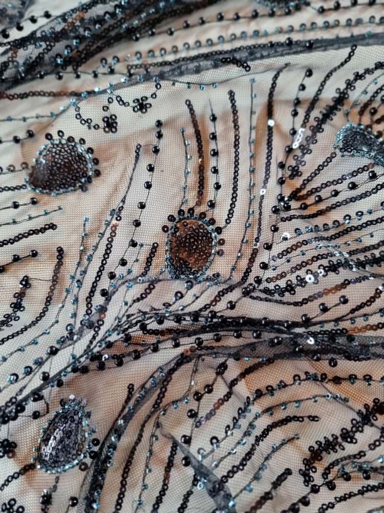 Tesatura brodata cu aplicații de paiete si mărgele mici pe suport de tulle elastic, Negru / Bleumarin - imagine 10