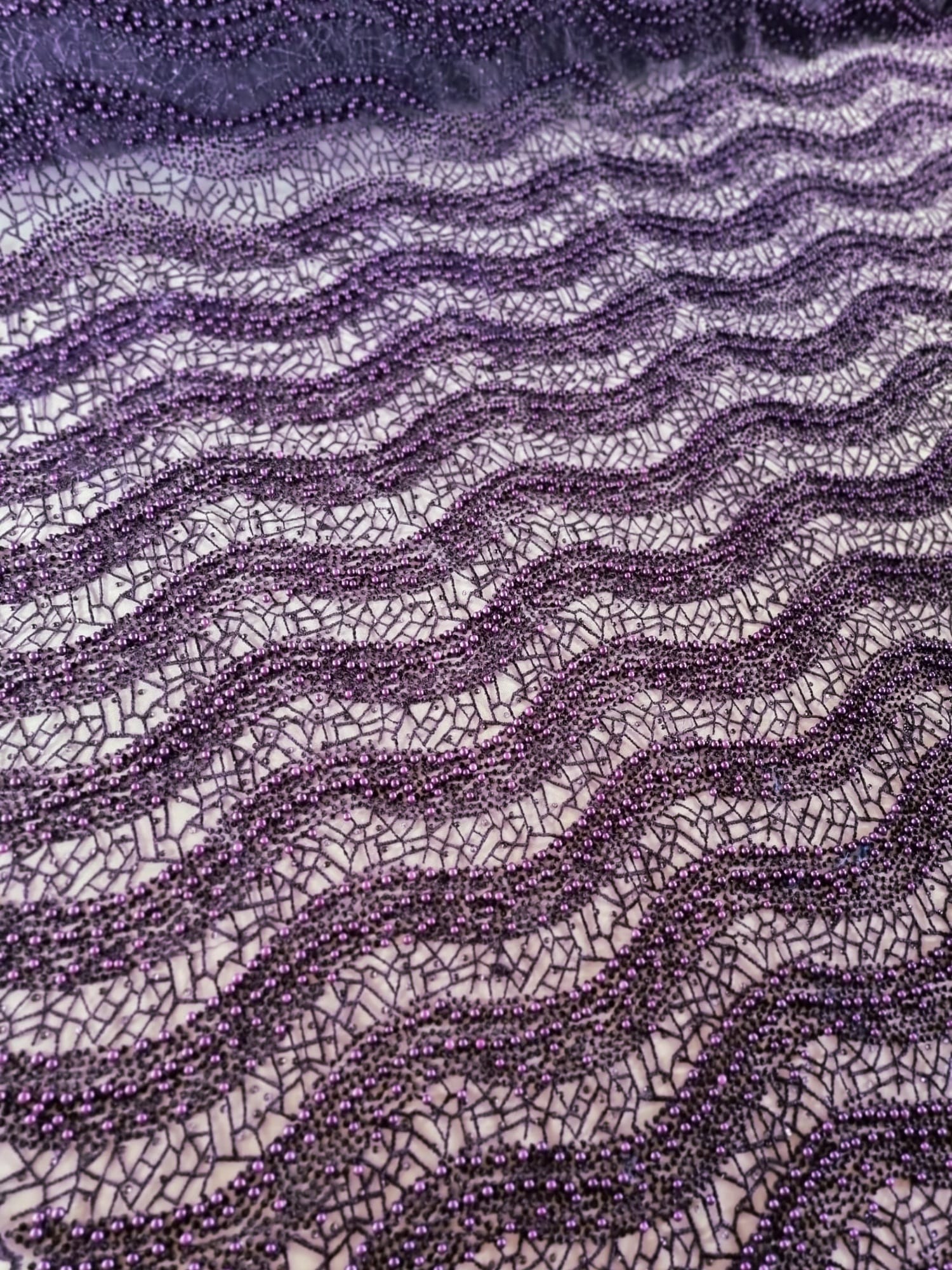 Tesatura brodata cu perle si strasuri - borduri finite, Mov - imagine 3