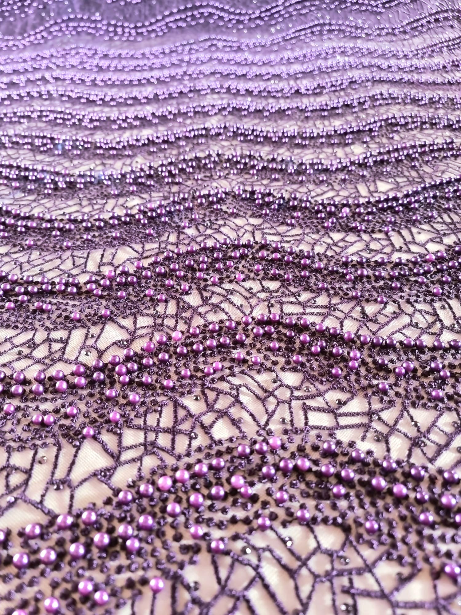 Tesatura brodata cu perle si strasuri - borduri finite, Mov - imagine 4