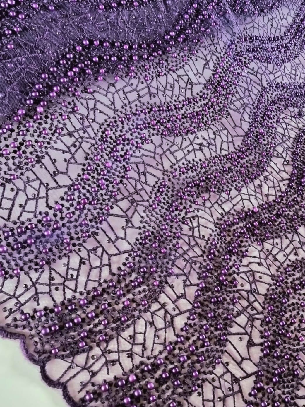 Tesatura brodata cu perle si strasuri - borduri finite, Mov - imagine 10