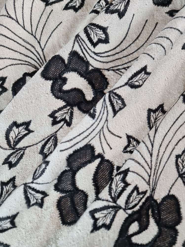 Tesatura brodata din matase naturala cu motive florale, Ivoire / Negru - imagine 5