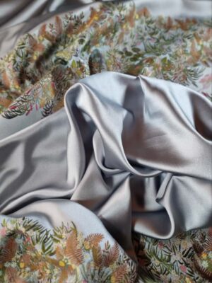 Tesatura crepe jacquard - tip panou cu motive florale, Gri / Argintiu