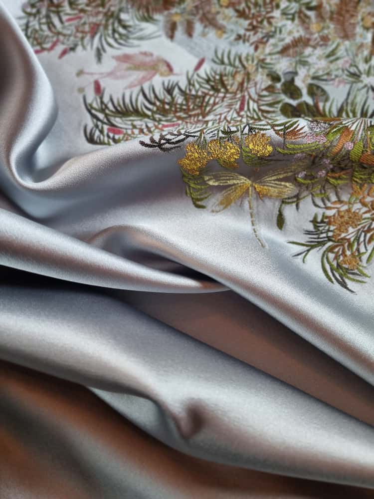 Tesatura crepe jacquard - tip panou cu motive florale, Gri / Argintiu - imagine 7