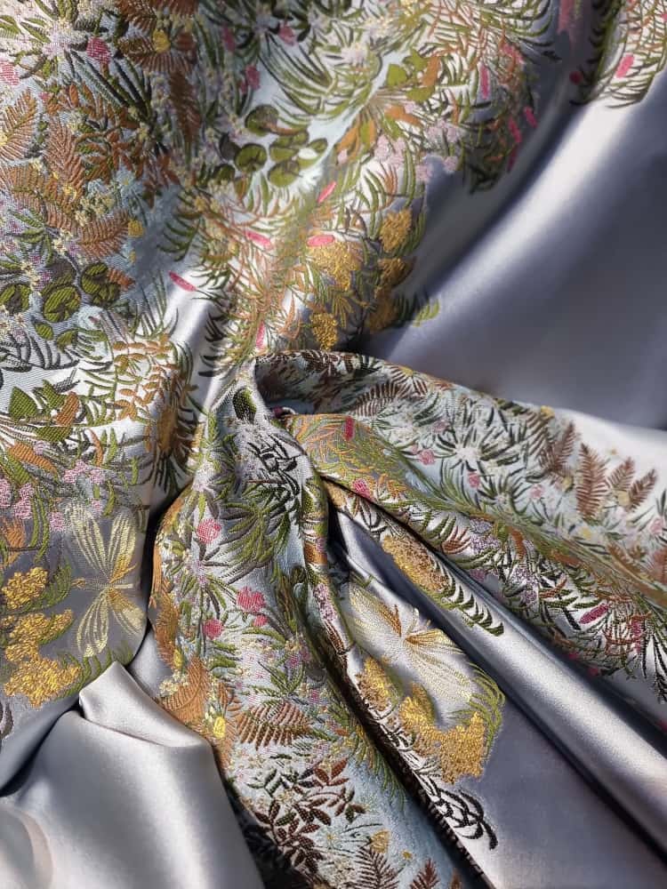 Tesatura crepe jacquard - tip panou cu motive florale, Gri / Argintiu - imagine 11