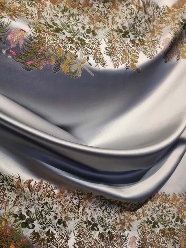 Tesatura crepe jacquard - tip panou cu motive florale, Gri / Argintiu - imagine 4