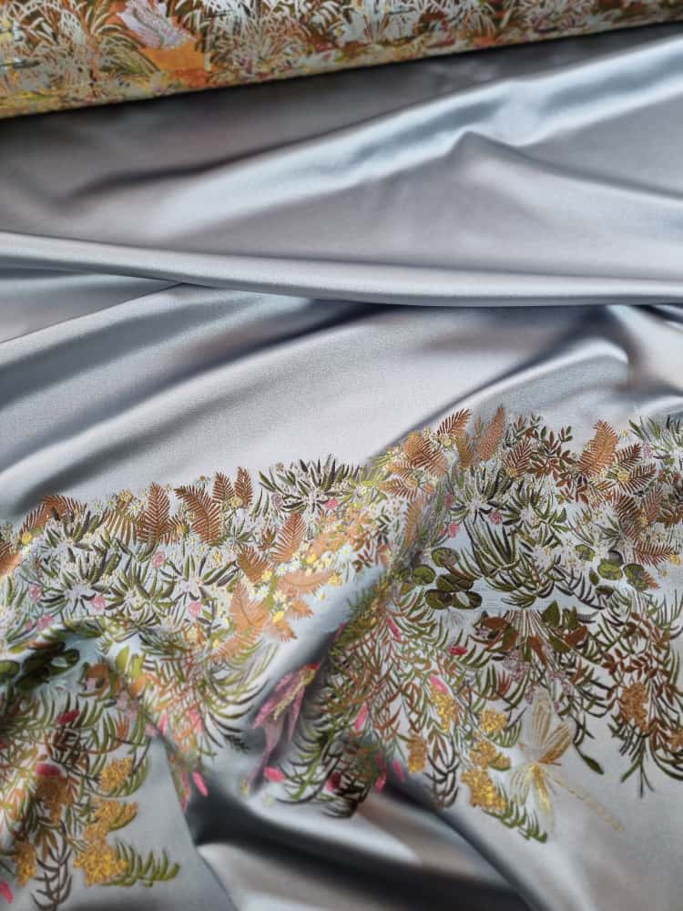 Tesatura crepe jacquard - tip panou cu motive florale, Gri / Argintiu - imagine 9