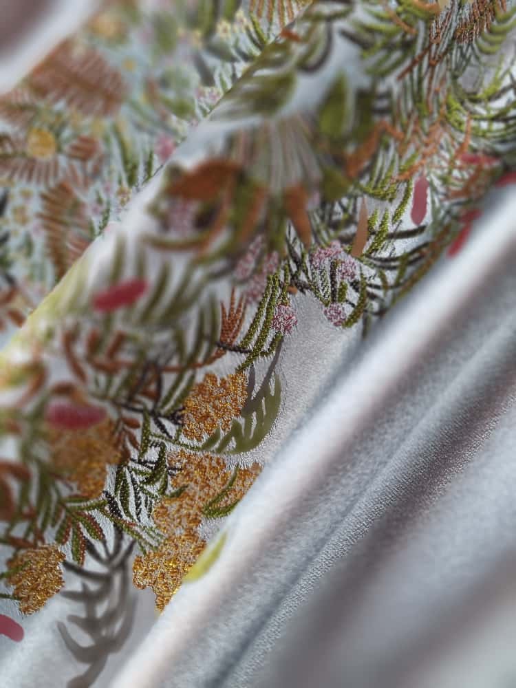 Tesatura crepe jacquard - tip panou cu motive florale, Gri / Argintiu - imagine 6