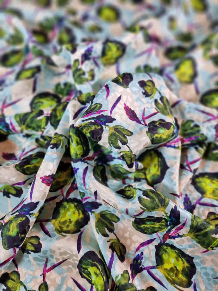 Tesatura Jacquard din matase naturală cu flori stilizate, Verde / Turcoaz / Ivoire - imagine 3