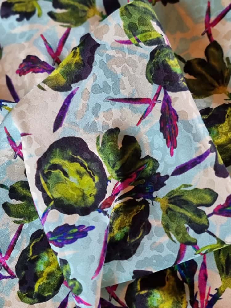 Tesatura Jacquard din matase naturală cu flori stilizate, Verde / Turcoaz / Ivoire - imagine 4