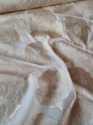 Tesatura cu matase naturala - Oraganza / Jacquard Devore - design floral, Ivoire / Auriu pastel