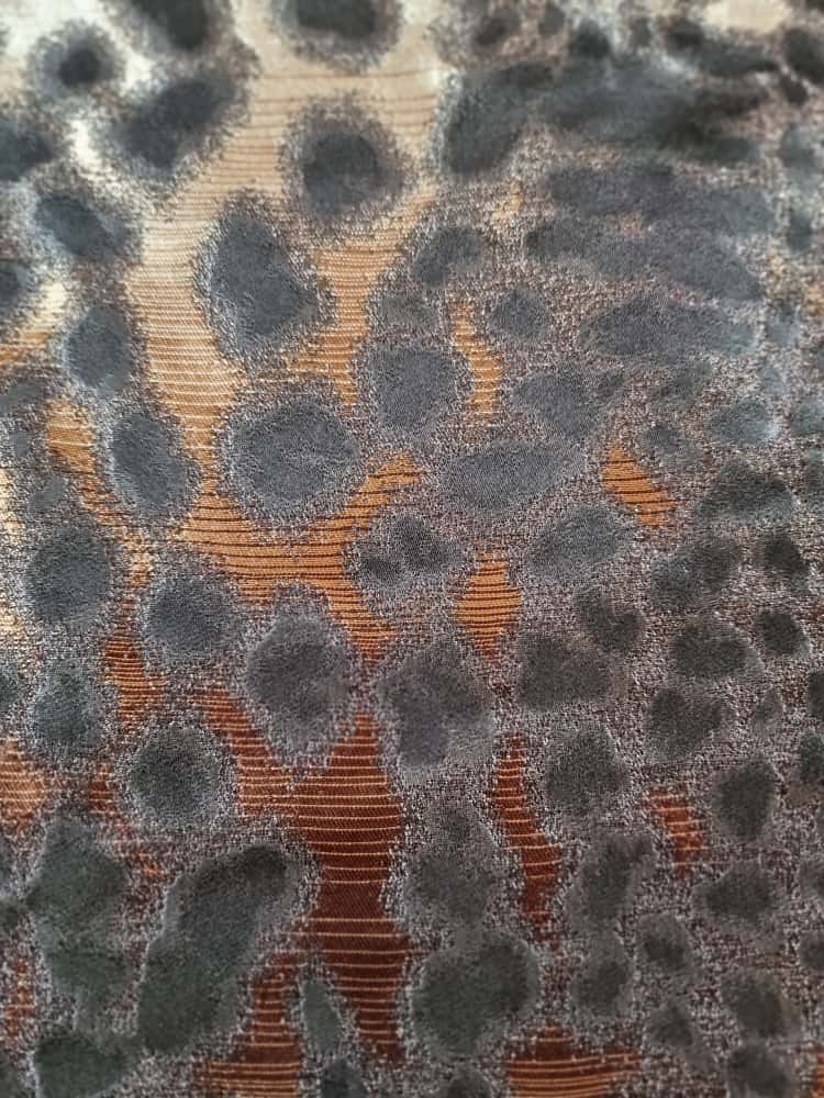 Tesatura jacquard - design animal print, Negru / Argintiu / Maro - imagine 4