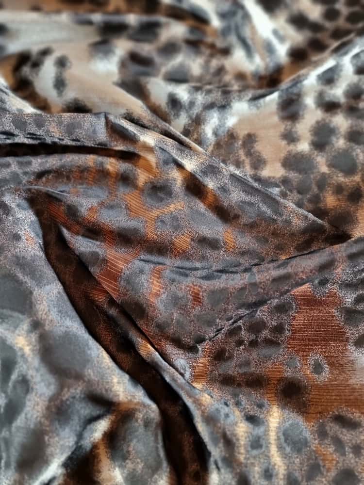 Tesatura jacquard - design animal print, Negru / Argintiu / Maro - imagine 2