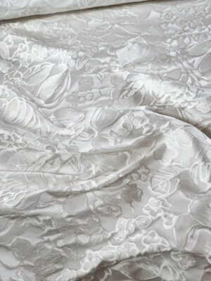 Tesatura Jacquard  - design floral cu design reliefat,  Ivoire