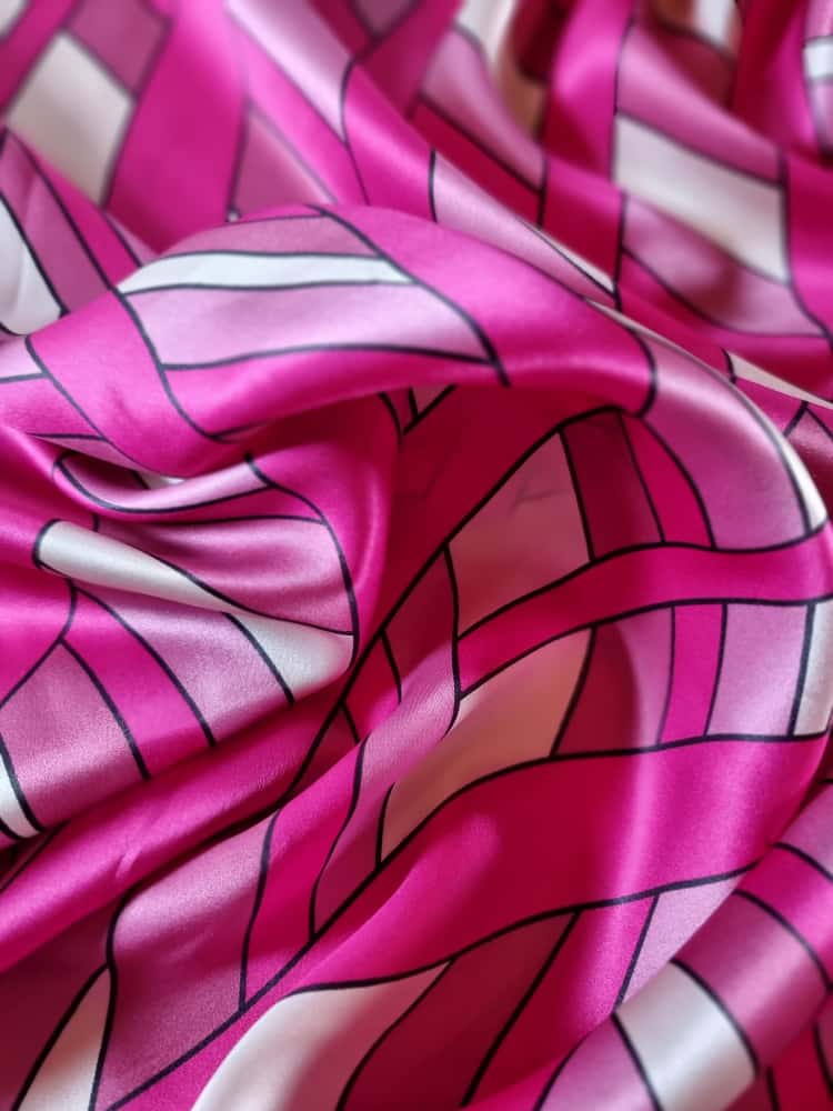 Tesatura din matase naturală satinata - design abstract, nuanțe Cyclamen - imagine 6